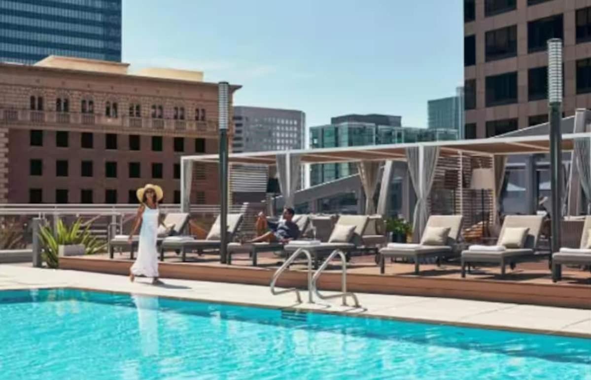 Apartamento Beautiful 3br High Rise Pool, & Rooftop Views *